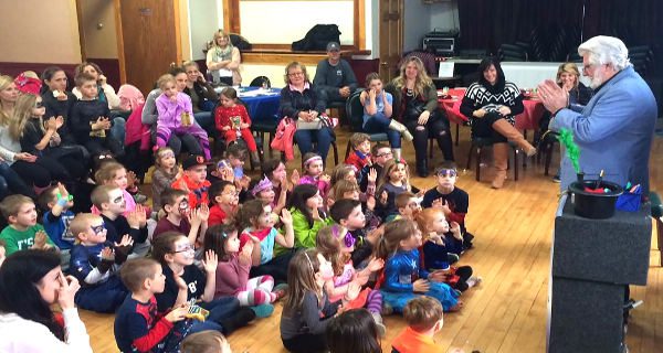 Junior Women’s Club of Walpole hosts magic show