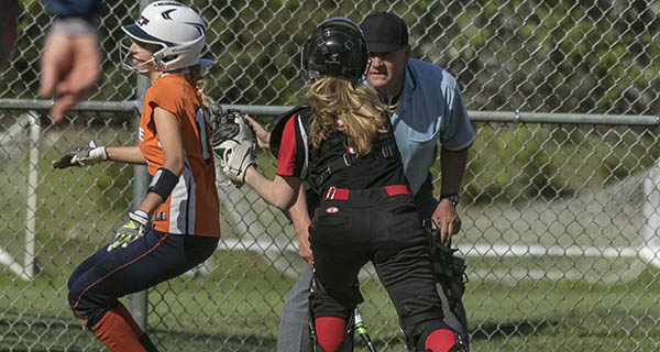 Wellesley softball beats out Walpole