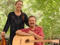 Folk duo to perform at the Walpole Public Library