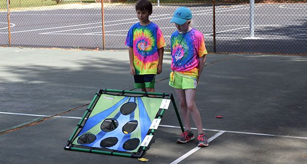 Old Post Road students learn math in the park