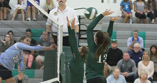 Girls volleyball drops heartbreaker to Medfield