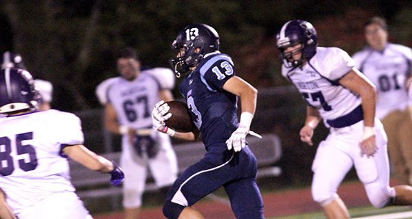 Voss/Gonser lead football to Homecoming victory