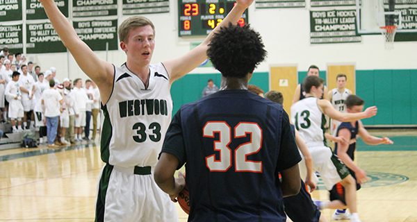 Wolverine hoop takes Holiday Tournament