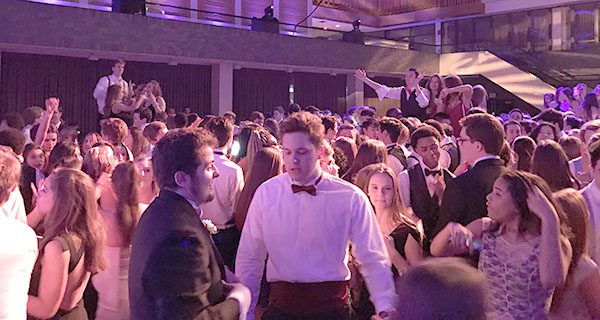 Wellesley holds 2017 Cotillion