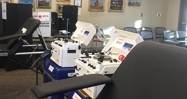 Walpole Library hosts blood drive