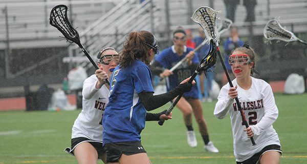Wellesley, DS girls battle in wet Raider Bowl