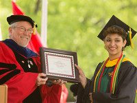 Vandana Apte receives Fulbright Award