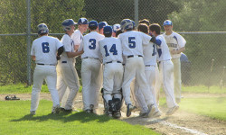 Wright’s heroics propel Raiders into first place