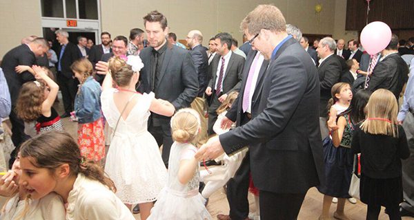 Lions host Daddy/Daughter Dance