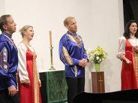 Russian singers perform sensational concert