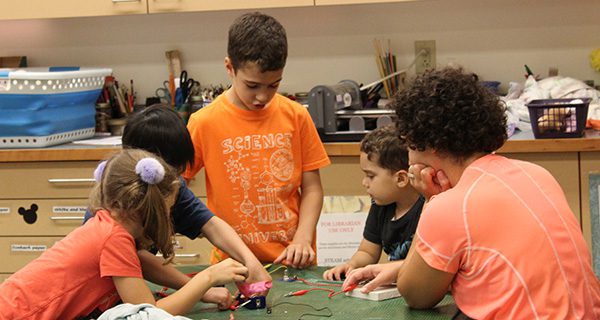 Mad Science program electrifies Needham students