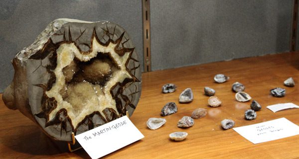 Library collection showcases beauty of rocks