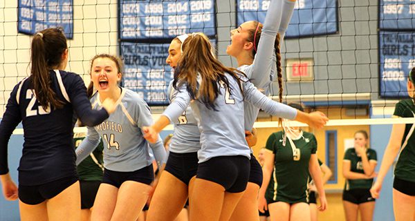 Sturchio, Medvol cruise to semifinals