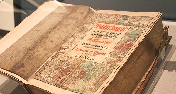 Davis Museum commemorates religious history