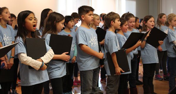 Honors Chorus sings for those who served