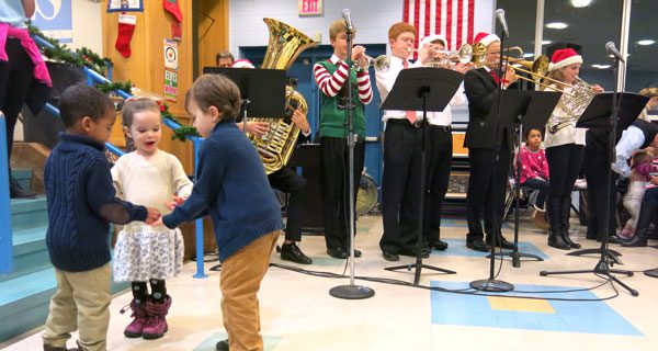 Spaghetti with Santa expands