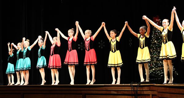 Young Women’s Club commences holiday season