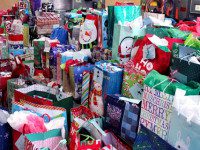 OPR students donate holiday cheer