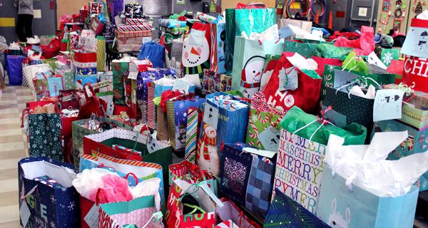 OPR students donate holiday cheer