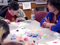 Library offers teen ornament-making craft