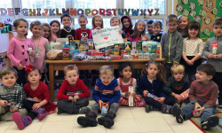 Nursery school collects for Food Pantry