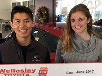 Ellie Bennett receives scholarship