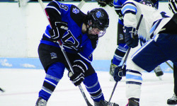 MacTavish, Warriors upend rival Raiders