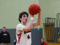 Murrey lifts Raiders past Falvey, Rebels