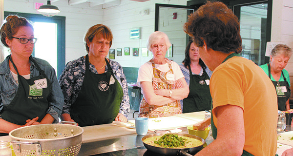 Powisset Farm serves up brunch