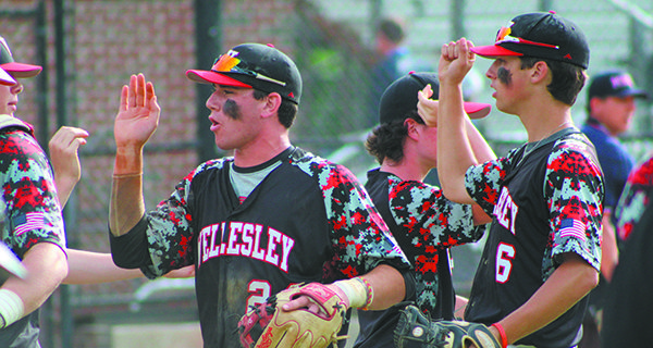 Raiders outlast Hawks in Sectionals