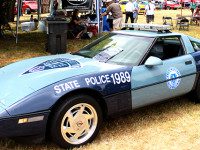 Auto show draws hundreds to Medfield