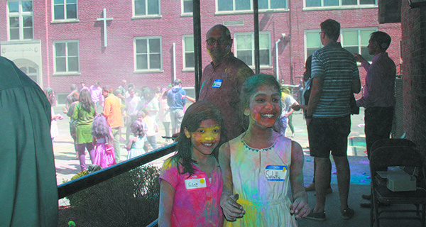 Wellesley South Asian community celebrates Holi