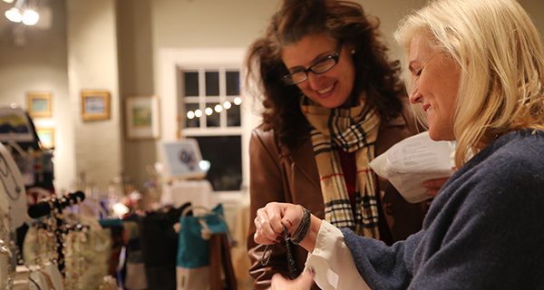 CAM invites Holiday Stroll applications