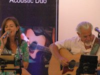 Seniors enjoy acoustic concert