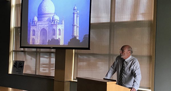 Photojournalist discusses time in India