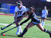 Ahola, Raider field hockey advance