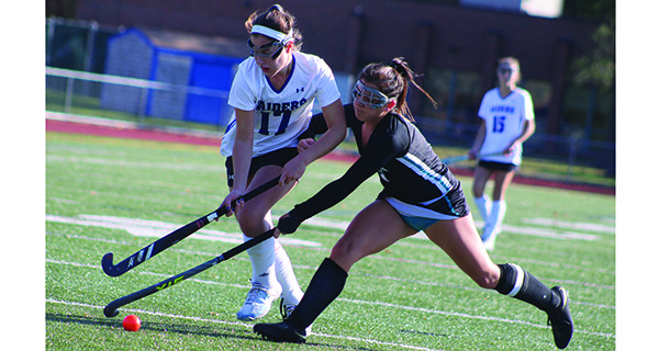 Ahola, Raider field hockey advance