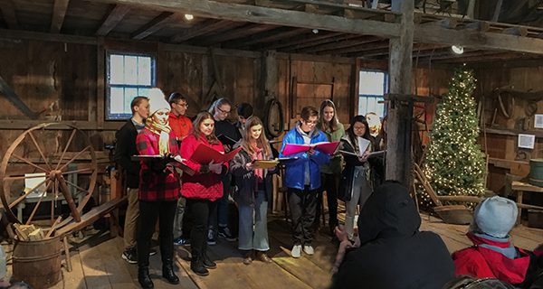 DSHS serenades Historical Society