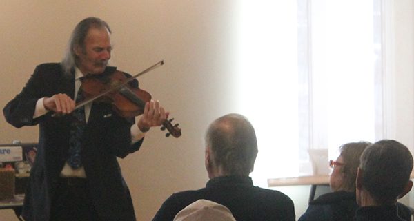 Radcliffe informed the crowd that the difference between a violin and fiddle was ‘lessons.’