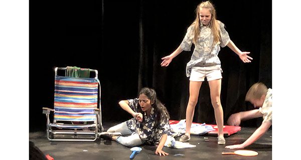 ellesley’s talented Acting 4 Intensive students put on the annual One Act Festival. 
