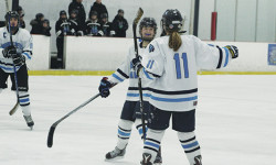 Warriors outlast Raiders, remain in hunt