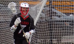 Top-ranked Harbormen fight off Raiders