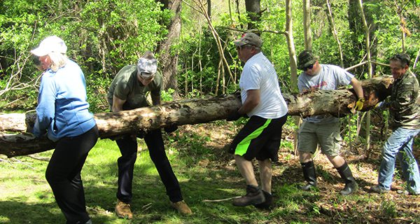 Community cleans up Haslam Pond