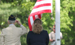 Memorial Day service honors vets’ sacrifice
