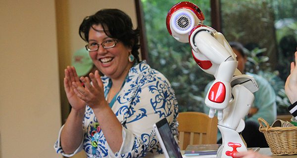 Wellesley Library hosts robot story time