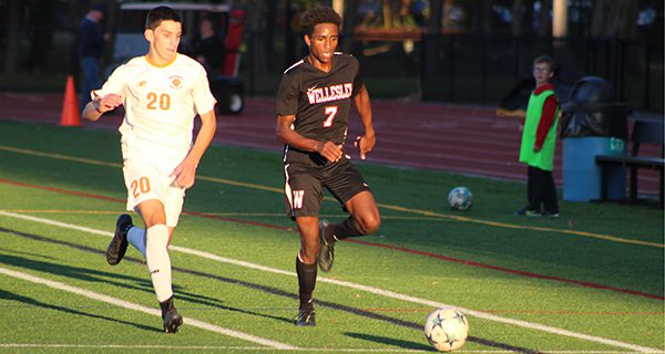 Raiders stunned late, still clinch playoffs