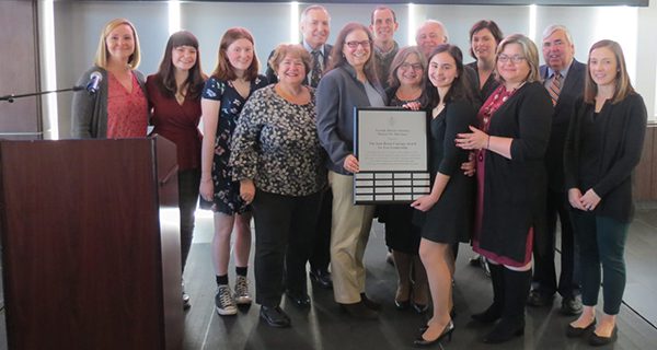 Apazidis receives Courage in Leadership Award