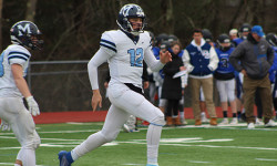 Wilder, Murray lift Warriors in Turkey Bowl