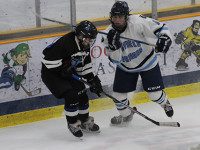 Warriors outlast Raiders at Boch Arena