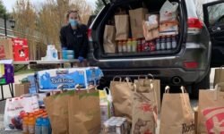 Field hockey’s Birmingham coordinates food drive